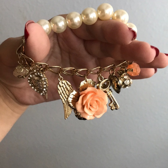 New charm bracelet - Picture 2 of 2